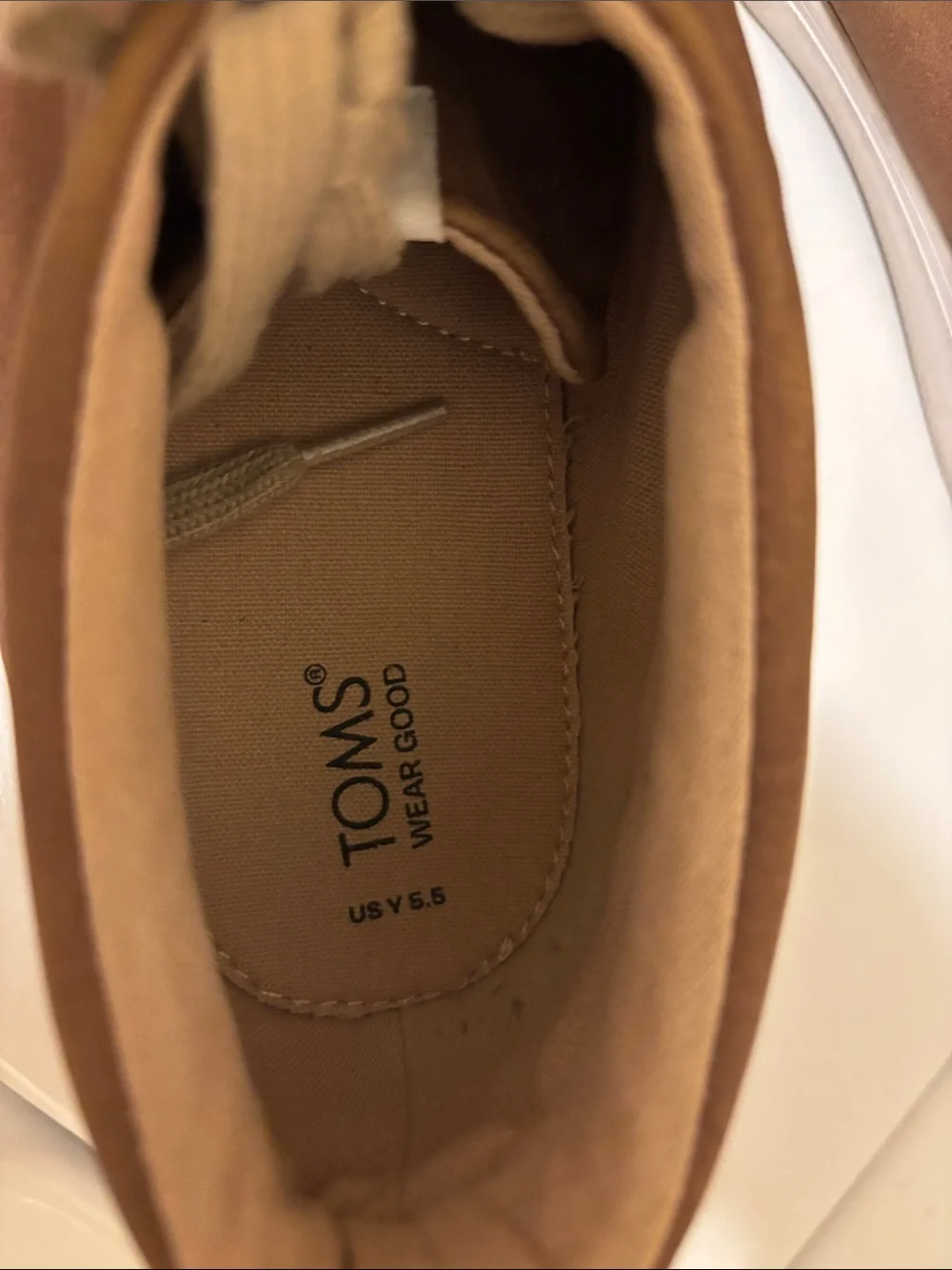 Toms casual low